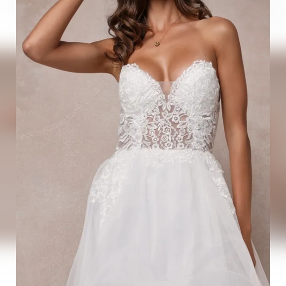 LULU'S EMBROIDERED ORGANZA STRAPLESS WEDDING GOWN Size Small - Picture 3 of 15